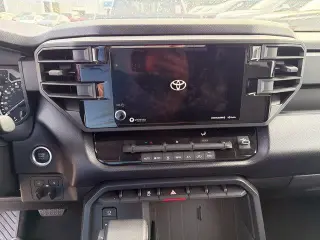 Toyota Tundra 2024 4x4 SR5 4dr CrewMax Cab Pickup SB