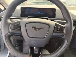 Ford Mustang Mach-E 2025 Premium 4dr SUV