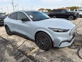 Ford Mustang Mach-E 2025 Premium 4dr SUV