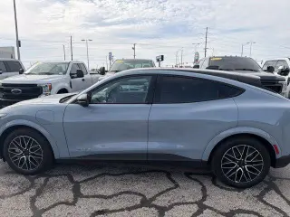Ford Mustang Mach-E 2025 Premium 4dr SUV