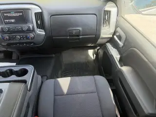 Chevrolet Silverado 1500 2016 4x2 LT 4puertas Cabina Doble 6.5 pies.
SB