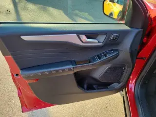 Ford Escape 2024 AWD Platinum 4dr SUV