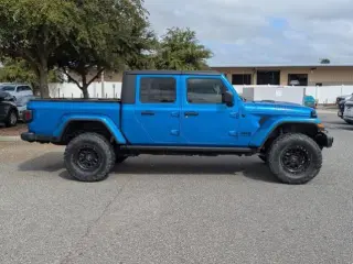Jeep Gladiator 2021 4x4 Sport 4dr Crew Cab 5.0 ft. SB