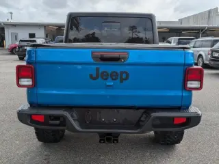 Jeep Gladiator 2021 4x4 Sport 4dr Crew Cab 5.0 ft. SB