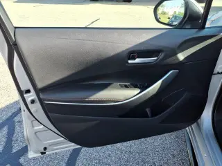 Toyota Corolla 2023 SE Sedán 4 puertas