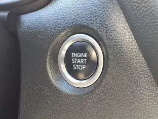 Toyota Corolla 2023 SE Sedán 4 puertas