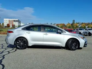 Toyota Corolla 2023 SE Sedán 4 puertas