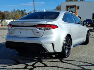 Toyota Corolla 2023 SE Sedán 4 puertas
