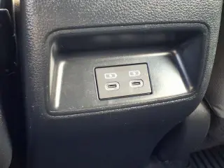Toyota Corolla 2023 SE Sedán 4 puertas