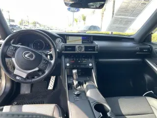 Lexus IS 350 2017 AWD 4dr Sedán
