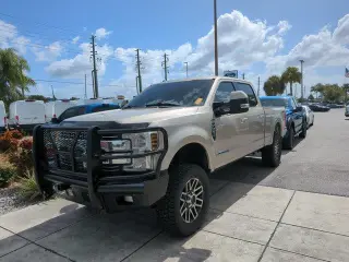 Ford F-250 Super Duty 2018 4x4 Lariat 4dr Crew Cab 6.8 ft. SB Pickup