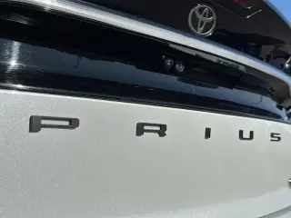Toyota Prius Plug-in Híbrido 2025 XSE Premium 4 puertas Hatchback