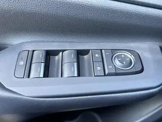 Toyota Prius Plug-in Híbrido 2025 XSE Premium 4 puertas Hatchback