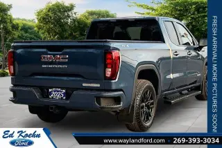 GMC Sierra 1500 2025 4x4 Elevation Estándar 4 puertas Doble Cabina 6.6 ft. SB