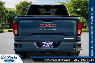 GMC Sierra 1500 2025 4x4 Elevation Estándar 4 puertas Doble Cabina 6.6 ft. SB