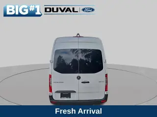 Mercedes-Benz Sprinter 2025 2500 3dr 144 in. WB Furgón de Pasajeros (2.0L I4)