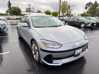 Hyundai IONIQ 6 2025 SE Standard Range 4dr Sedán