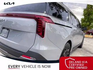 Kia Carnival 2026 SX Prestige 4 puertas Mini Vanilla