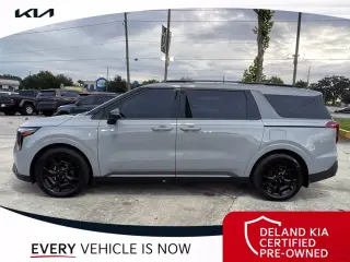 Kia Carnival 2026 SX Prestige 4 puertas Mini Vanilla