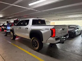 Toyota Tacoma 2025 4x4 SR5 4dr Double Cab 5.0 ft SB