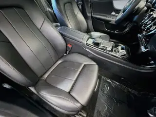 Mercedes-Benz Clase A 2019 A 220 4dr Sedán