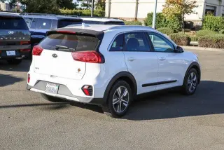 Kia Niro Híbrido Enchufable 2020 EX Premium Crossover 4 puertas