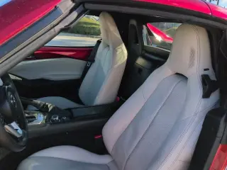 Mazda MX-5 Miata RF 2021 Grand Touring 2dr Convertible 6A