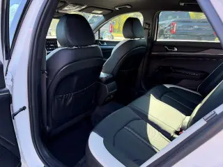 Kia K5 2025 AWD GT-Line 4dr Sedán