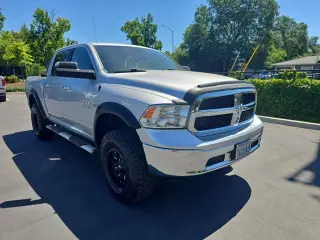 Ram 1500 2017 4x4 SLT 4dr Crew Cab 5.5 ft. SB Pickup