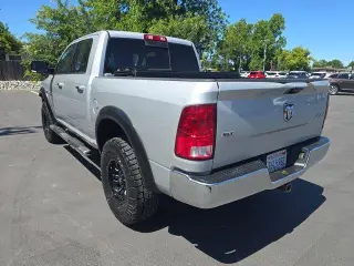 Ram 1500 2017 4x4 SLT 4dr Crew Cab 5.5 ft. SB Pickup