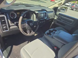 Ram 1500 2017 4x4 SLT 4dr Crew Cab 5.5 ft. SB Pickup