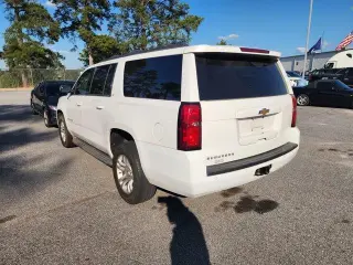 Chevrolet Suburban 2015 4x4 LT 4dr SUV