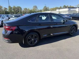 Volkswagen Jetta 2022 SE Sedan 4 puertas