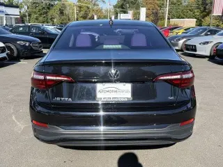 Volkswagen Jetta 2022 SE Sedan 4 puertas