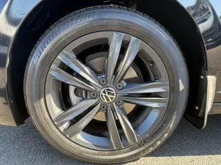 Volkswagen Jetta 2022 SE Sedan 4 puertas