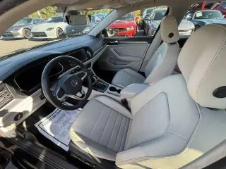 Volkswagen Jetta 2022 SE Sedan 4 puertas
