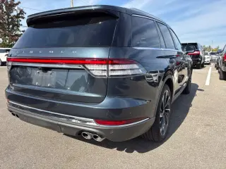 Lincoln Aviator 2023 AWD Reserve 4dr SUV