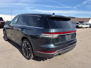 Lincoln Aviator 2023 AWD Reserve 4dr SUV