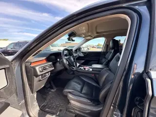 Lincoln Aviator 2023 AWD Reserve 4dr SUV