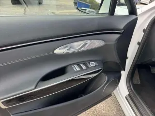 Genesis GV70 2026 AWD 2.5T Standard SUV 4 puertas