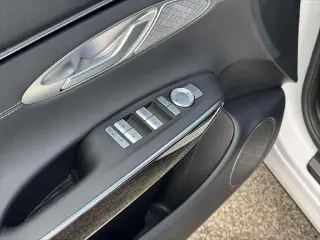Genesis GV70 2026 AWD 2.5T Standard SUV 4 puertas