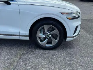 Genesis GV70 2026 AWD 2.5T Standard SUV 4 puertas
