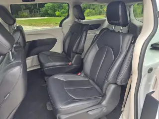 Chrysler Pacifica Híbrido enchufable 2024 Select 4dr Mini-Van