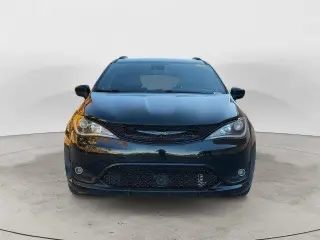 Chrysler Pacifica 2020 Touring L Plus 4dr Mini-Van