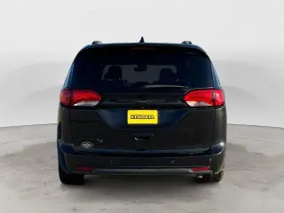 Chrysler Pacifica 2020 Touring L Plus 4dr Mini-Van