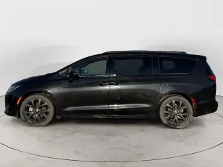 Chrysler Pacifica 2020 Touring L Plus 4dr Mini-Van