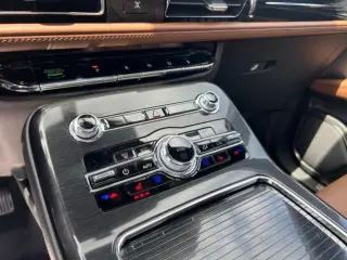 Lincoln Nautilus 2023 AWD Reserve 4dr SUV
