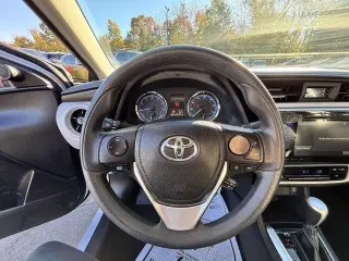 Toyota Corolla 2018 XLE Sedán 4 puertas