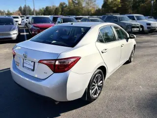 Toyota Corolla 2018 XLE Sedán 4 puertas