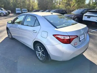 Toyota Corolla 2018 XLE Sedán 4 puertas
